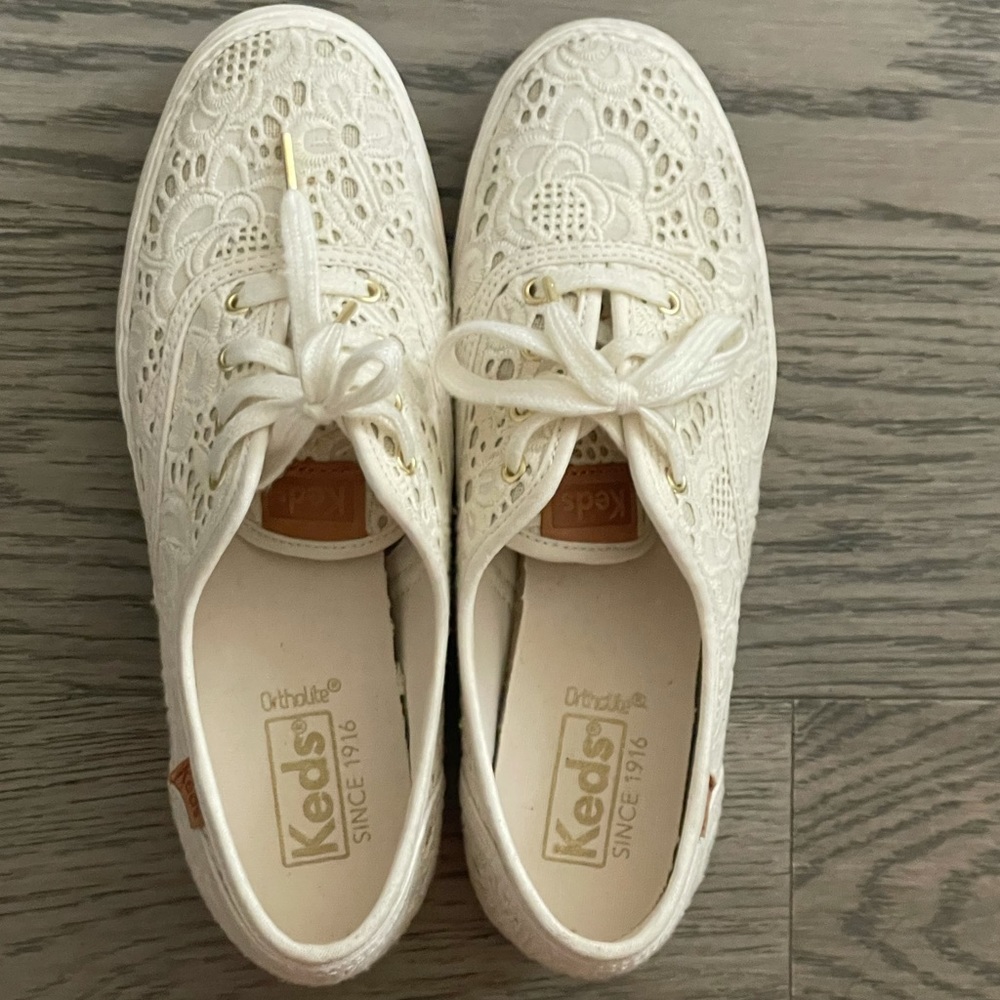 Keds shoes TRIPLE EMBROIDERED CROCHET